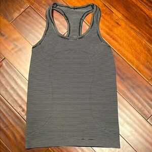 Lululemon swiftly striped black/white racerback